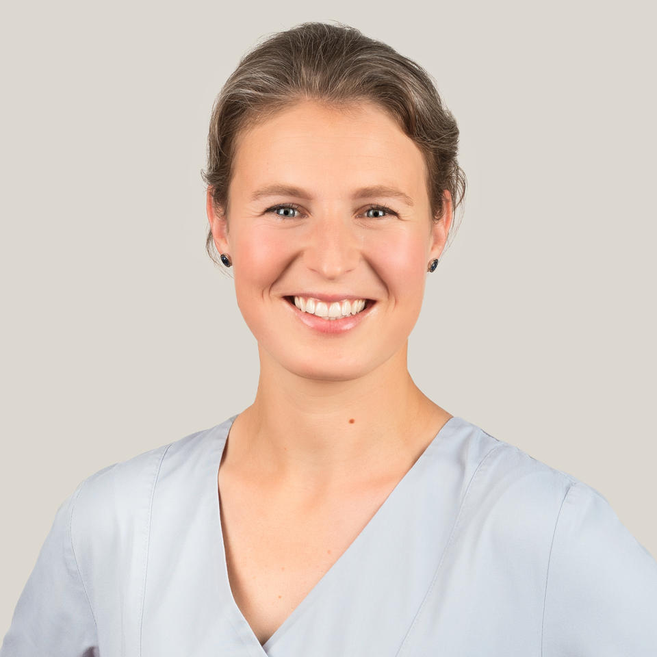 Das Team im Zahnzentrum Rheinbach: Zahnärztin Anke Petersen
